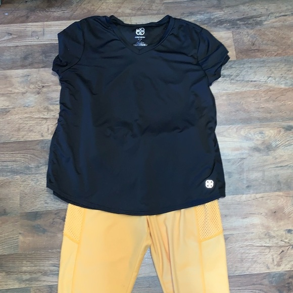 Cali Active Leggins.  Daisy Fuentes Fit Top.  Size M/Medium. - Picture 1 of 9